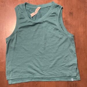 Lululemon size 4 teal tank top